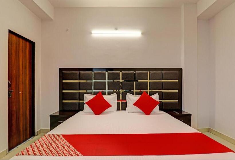 Трехместный Номер Классика, Oyo Flagship Royal Velvet Hotel & Banquet