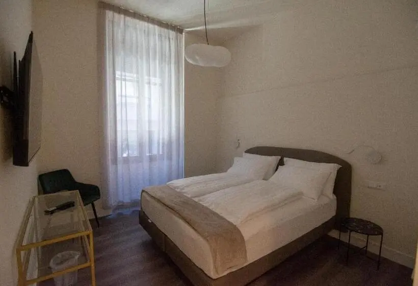 اتاق خانوادگی, Palazzo Lachman Rooms