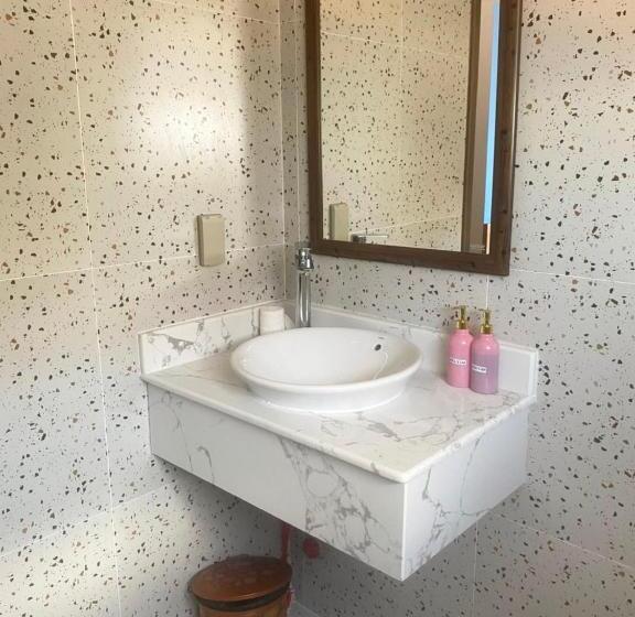 اتاق استاندارد سه نفره, Rova Hotel Positano Horse Phú Quốc