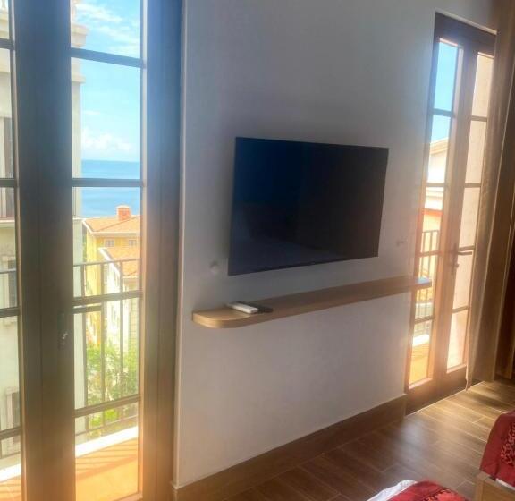 اتاق استاندارد سه نفره, Rova Hotel   Positano Horse Phú Quốc