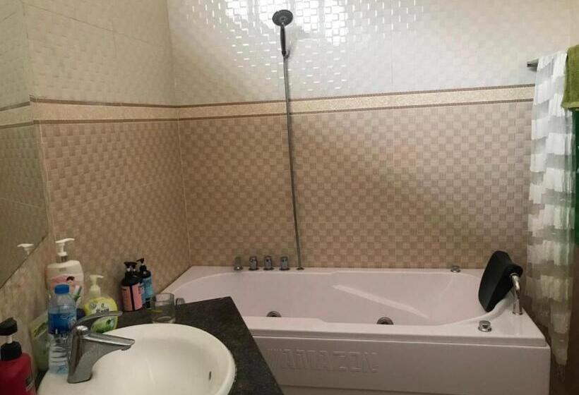اتاق سوپریور چهار تخته, Quỳnh Hương Hotel Phú Thọ