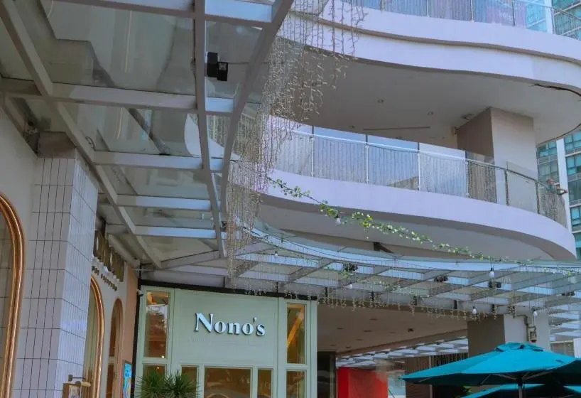 آپارتمان 1 خوابه با چشم‌انداز استخر, Uptown Parksuites 1br With Wi Fi, Free Netflix, Washer & Pool View
