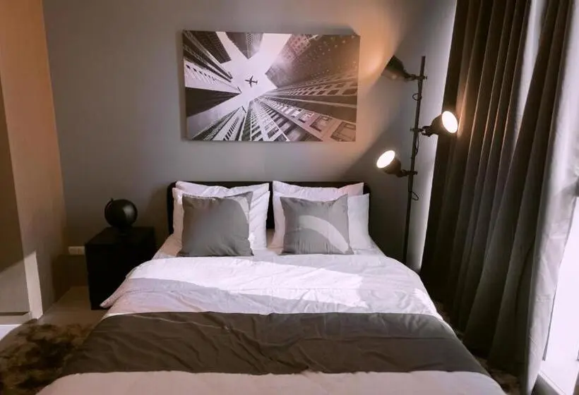 آپارتمان 1 خوابه با چشم‌انداز استخر, Uptown Parksuites 1br With Wi Fi, Free Netflix, Washer & Pool View