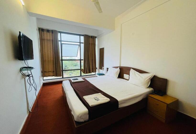 غرفة إقتصادية, Zeke Hotels