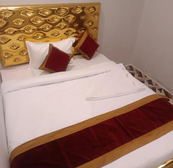 غرفة قياسية, Eagle Top 1