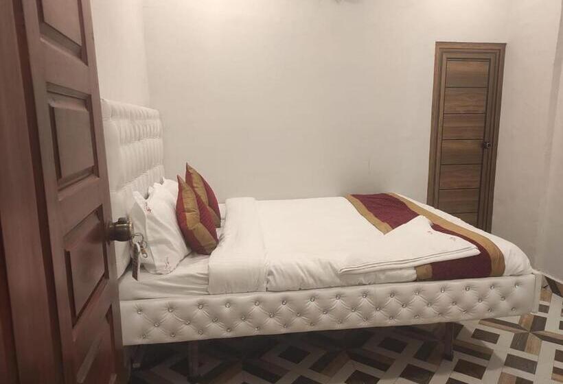 غرفة قياسية فردية, Eagle Top 1