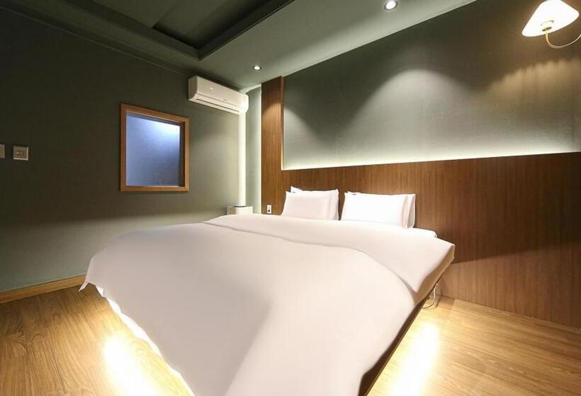 חדר סטנדרט, Feel Green