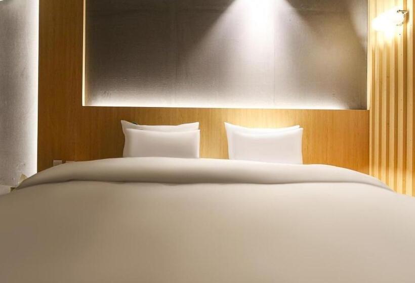 חדר סטנדרט, Feel Green