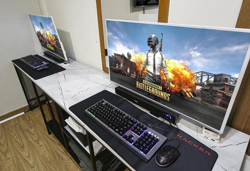 חדר סופריור, Feel Green