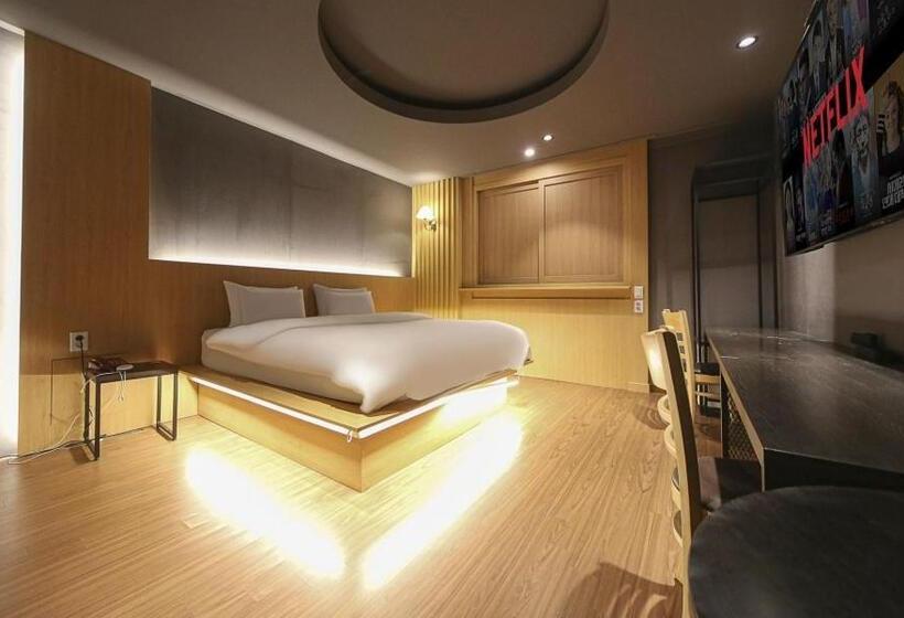 חדר דלוקס, Feel Green