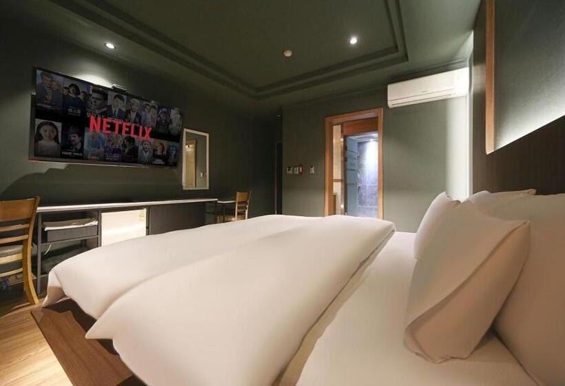 חדר דלוקס, Feel Green