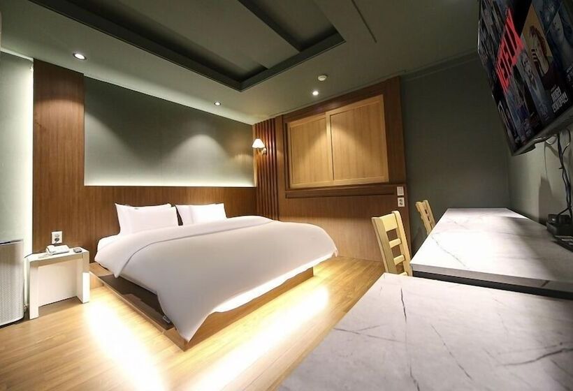 חדר סטנדרט, Feel Green