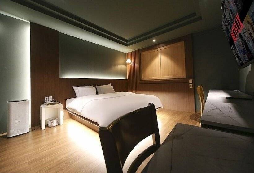 חדר דלוקס, Feel Green