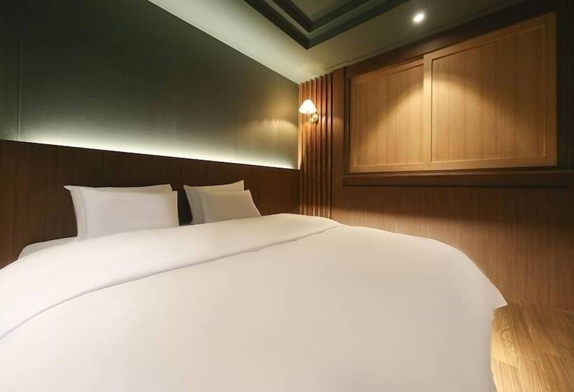 חדר דלוקס, Feel Green