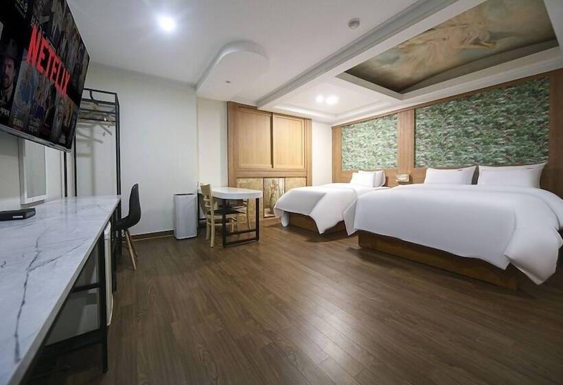 סוויטה, Feel Green