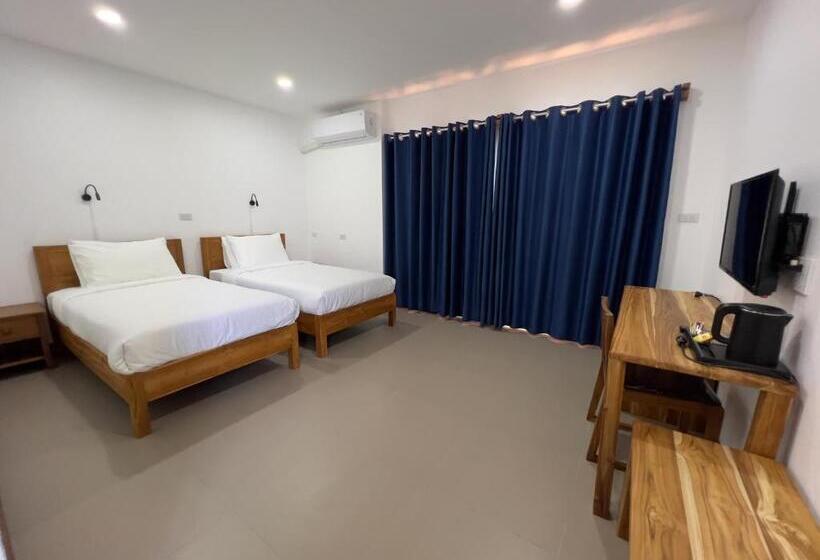 Quarto Estandar com Sacada, Madilao