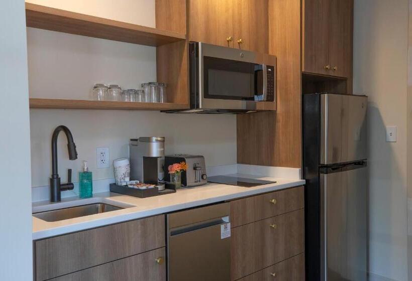 Номер Deluxe Кровать Кинг, The Holbrook