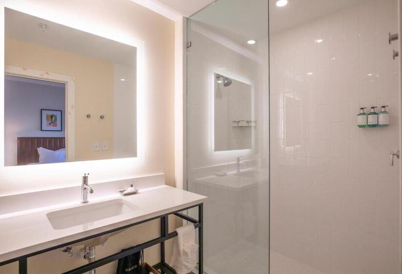 Люкс Кровать Кинг, The Holbrook