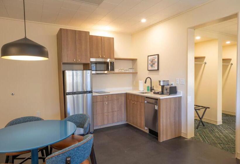 Люкс Deluxe Кровать Кинг, The Holbrook