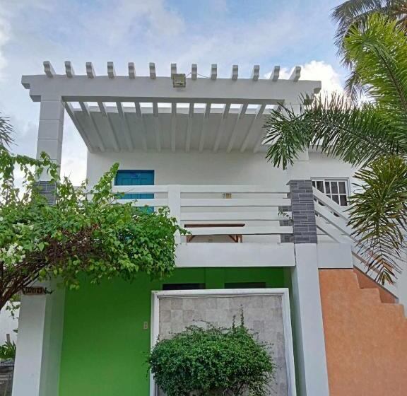 חדר משפחתי דלוקס, Orlando Beach Resort