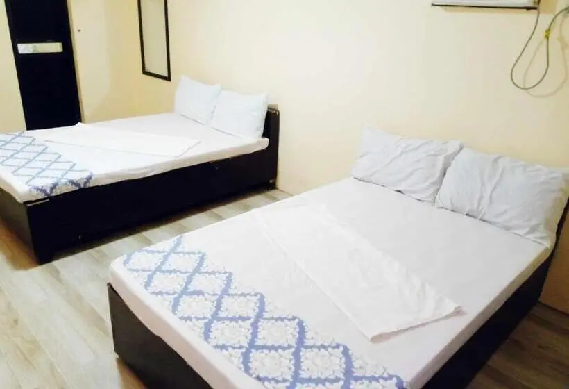 Perhehuone, Orlando Beach Resort