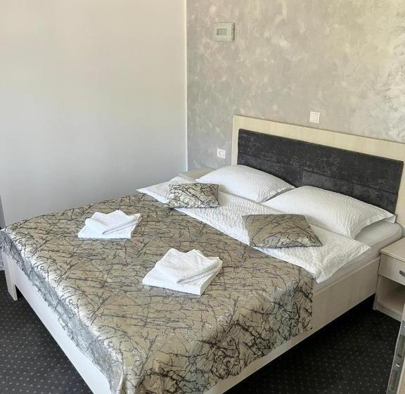 Standardrum King Size Säng, Matei Moieciu De Sus