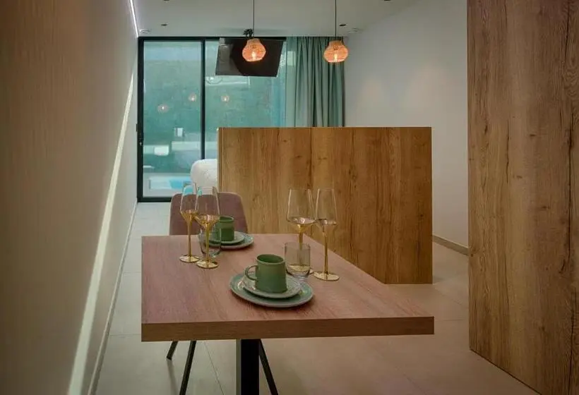 اتاق استاندارد با چشمانداز استخر, Agora Tournai Wellness Suites 3 Appartements Touristiques Sur La Grand Place