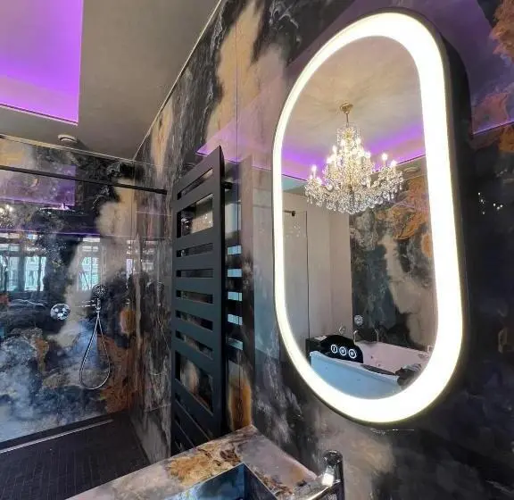 اتاق استاندارد با تخت بزرگ, Agora Tournai Wellness Suites 3 Appartements Touristiques Sur La Grand Place