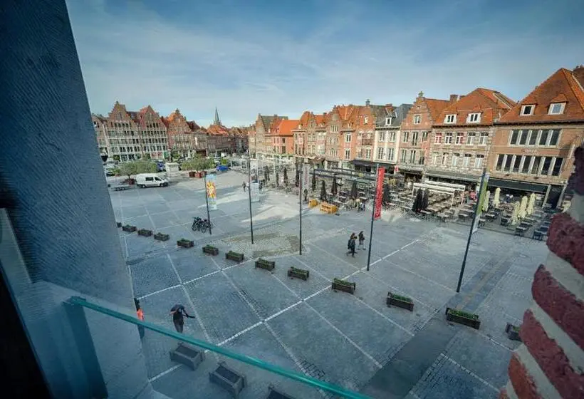 اتاق خانوادگی, Agora Tournai Wellness Suites 3 Appartements Touristiques Sur La Grand Place