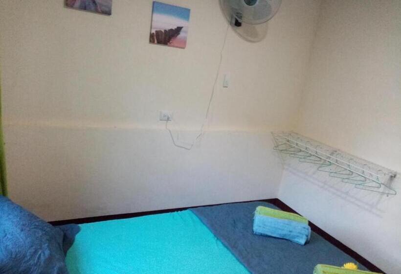 اتاق استاندارد با سرویس بهداشتی مشترک, La Casita