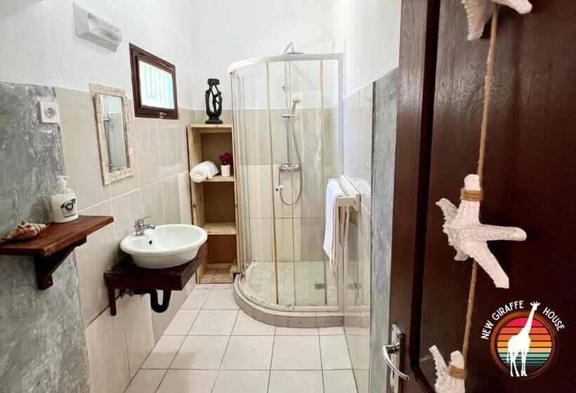 חדר דלוקס לשלושה עם נו לים, New Giraffe House