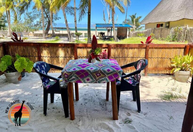 Трехместный Номер Deluxe Вид на Море, New Giraffe House