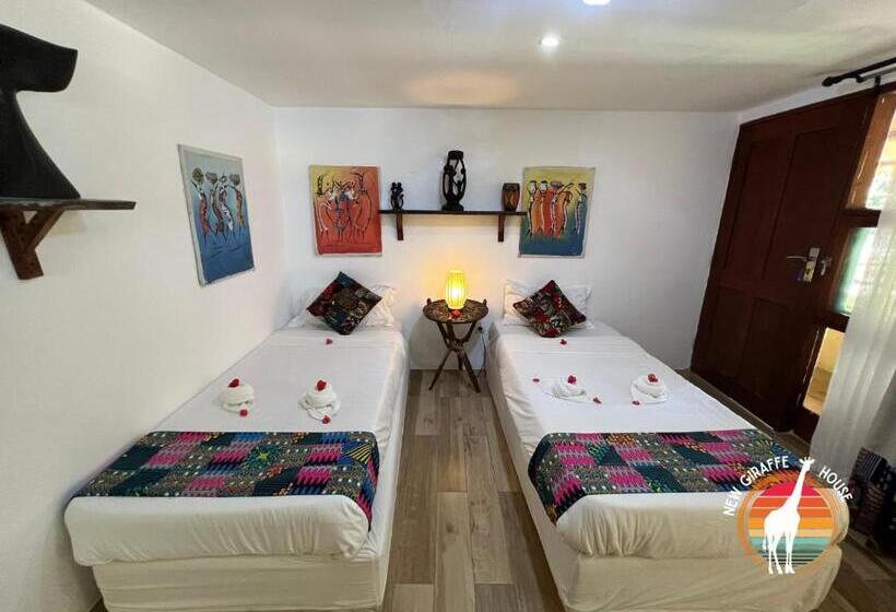 Четырехместный Номер Стандарт Вид на Море, New Giraffe House