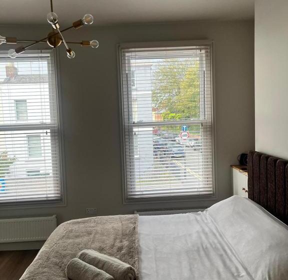 חדר סטנדרט, The Curious Apartment, Cheltenham