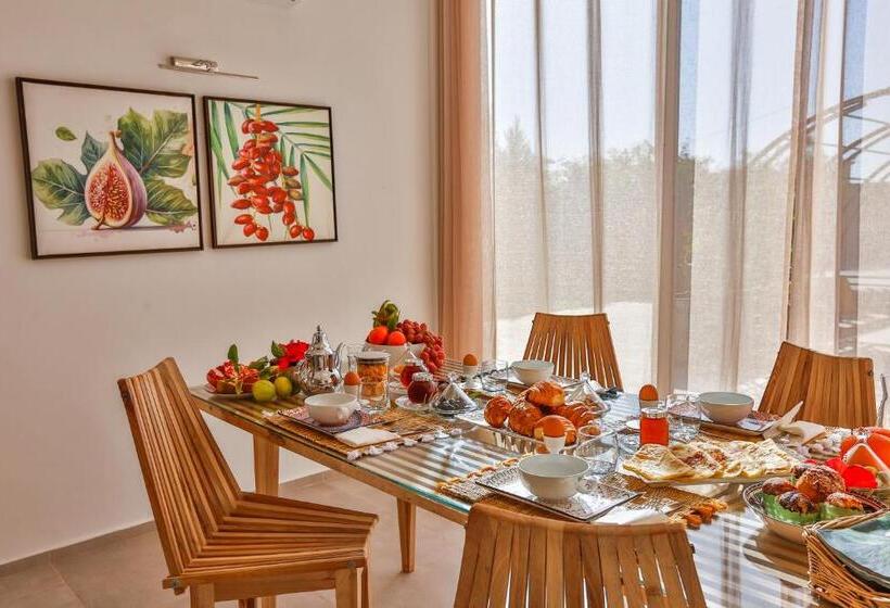 Люкс с Террасой, Villa Arganina Piscine Chauffée