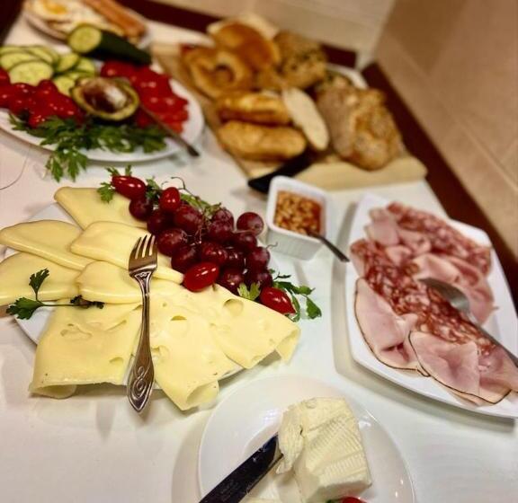 اتاق لوکس, W, Villagg San Guzepp