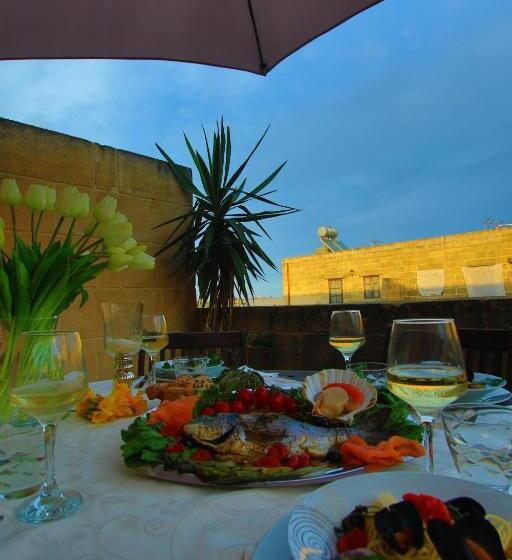 اتاق لوکس, W, Villagg San Guzepp