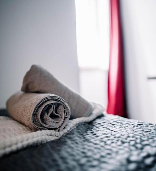 标准单人间, Steinthron