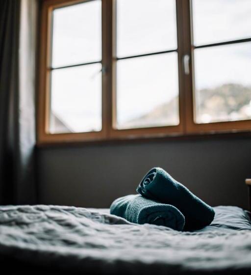 小型套房, Steinthron