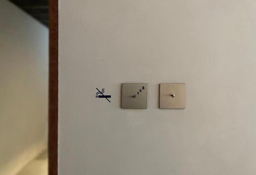 اتاق استاندارد, The Blue By Just Inn