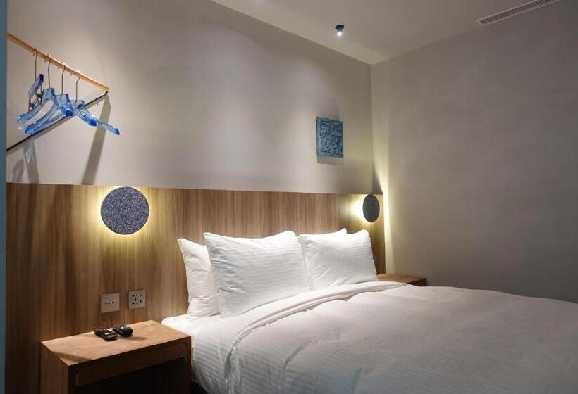 اتاق استاندارد, The Blue By Just Inn