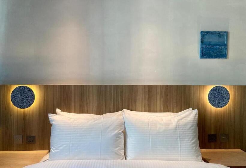 اتاق سوپریور, The Blue By Just Inn