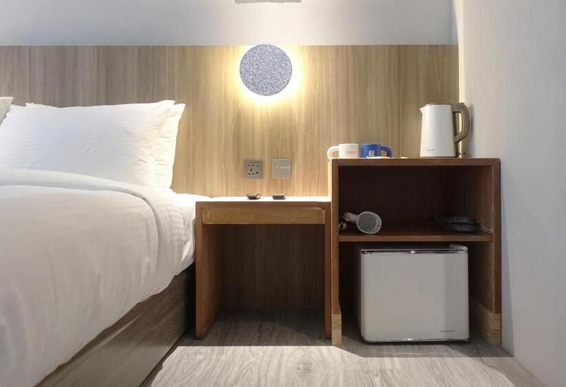 اتاق سوپریور, The Blue By Just Inn