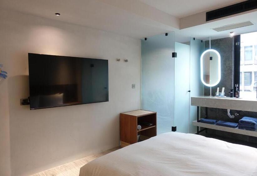 اتاق سوپریور, The Blue By Just Inn