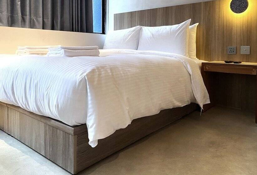 اتاق استاندارد, The Blue By Just Inn