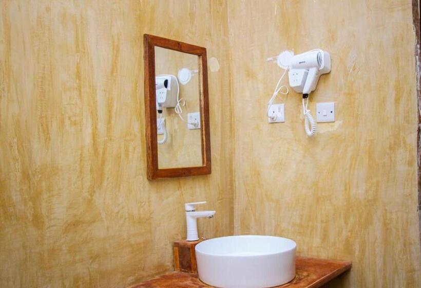 Quarto Estandar Cama King, Zanzigo