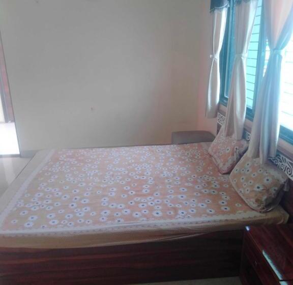 트리플 클래식 룸, Oyo Hotel Sky Line