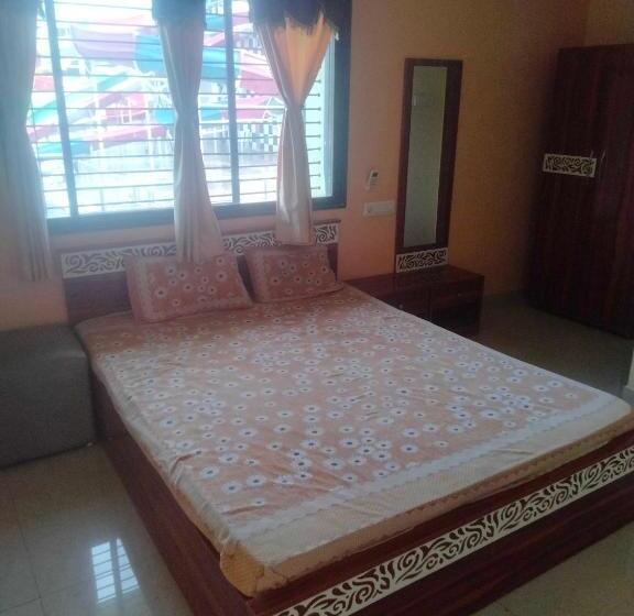 트리플 클래식 룸, Oyo Hotel Sky Line