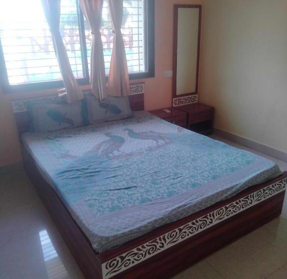 트리플 클래식 룸, Oyo Hotel Sky Line