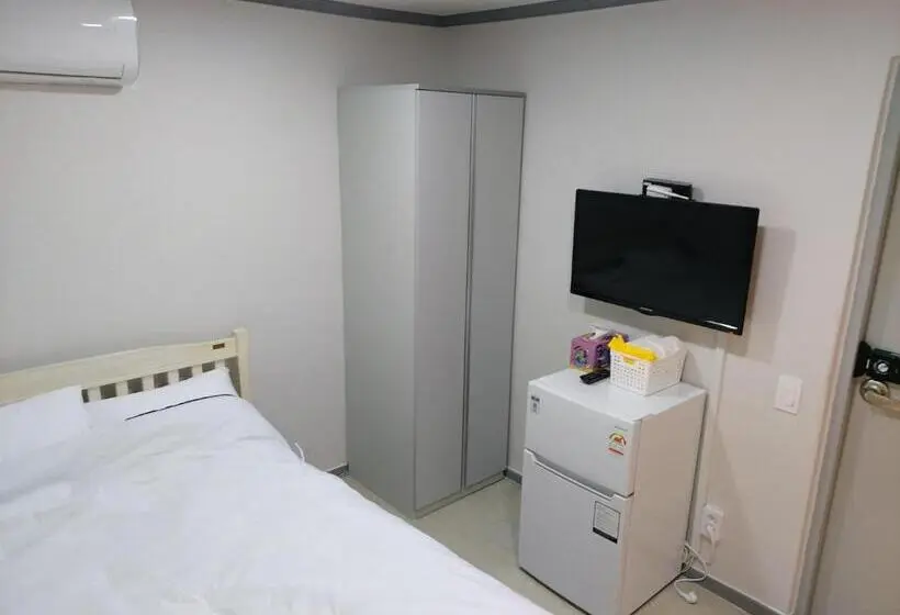 اتاق استاندارد, Ara Guesthouse